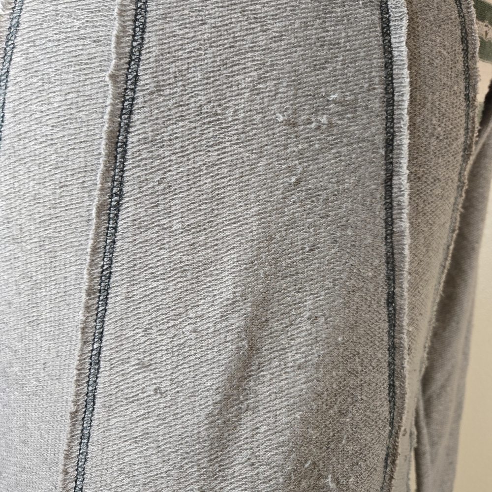 Hem & Thread Knit Swing Top XL Gray and Green - Picture 5 of 14